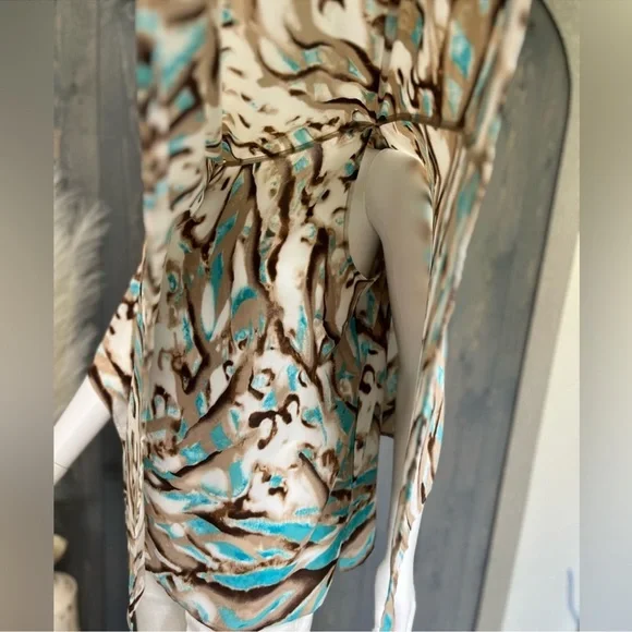 🛑 𝙎𝙊𝙇𝘿 𝙊𝙐𝙏 🛑  𝘾𝙝𝙞𝙘𝙤'𝙨 Travelers Collection Women’s Kimono Style Blouse Size 1 - Picture 11 of 13